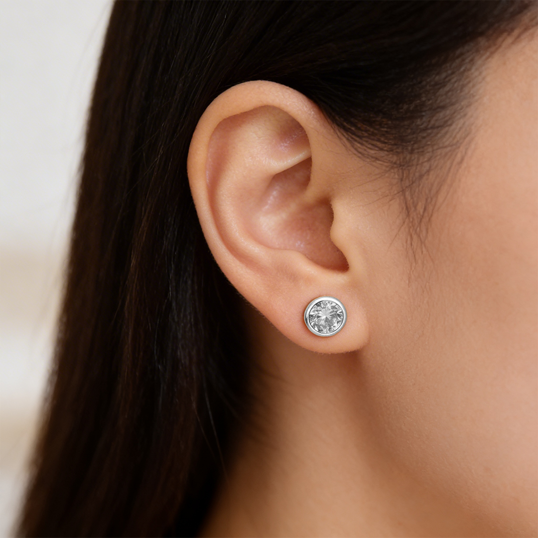 18K Gold Lab Grown Diamond Round Brilliant Bezel Set
