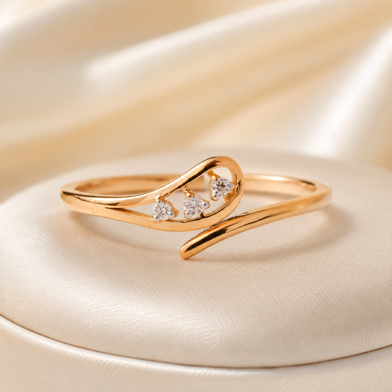 Everyday Sparkle 0.03ct Diamond Ring in 18K Gold