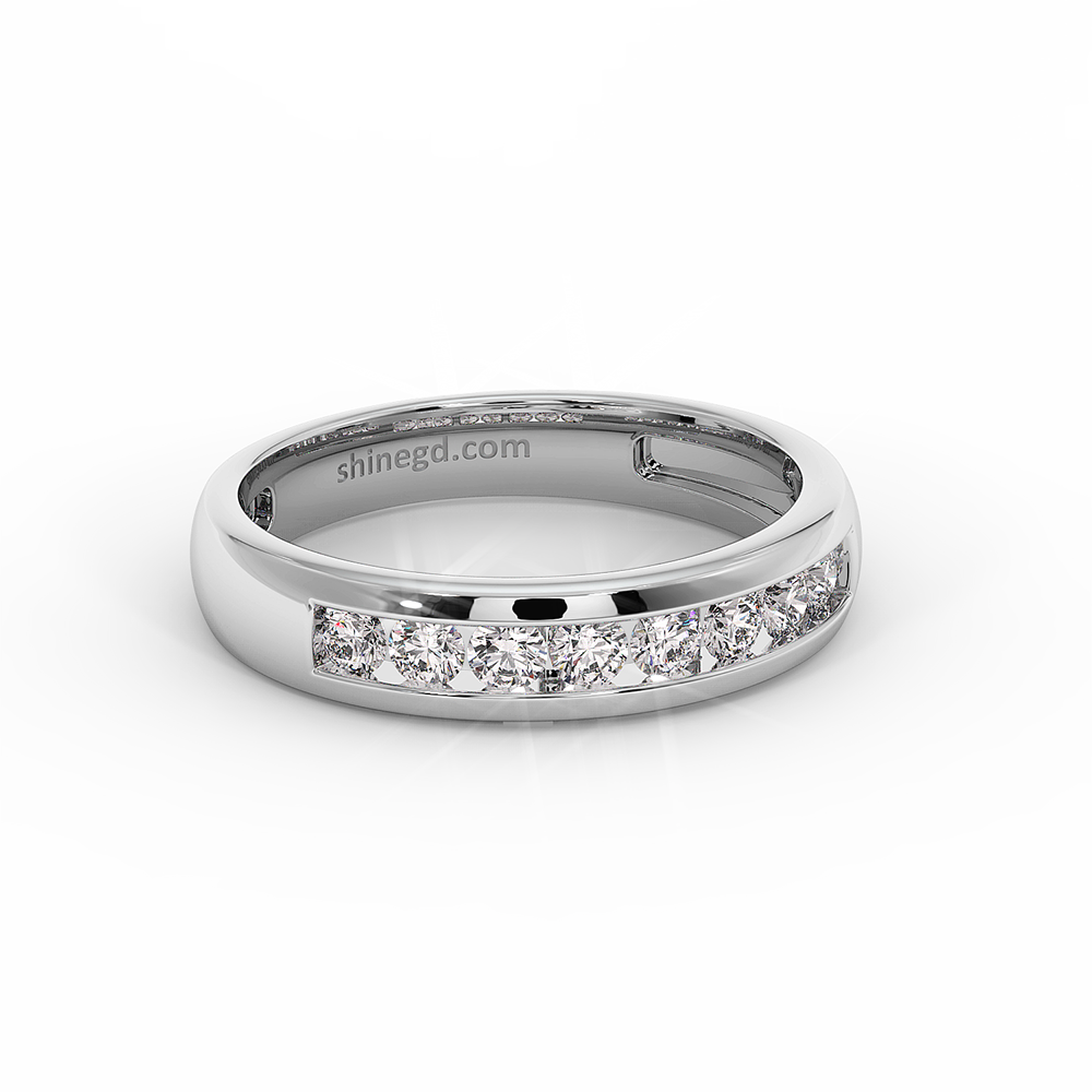 18K Gold Diamond Band Ring