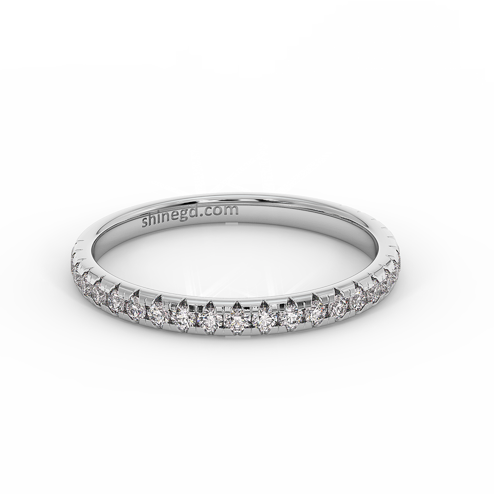 18K Gold Shared Prong Diamond Ring