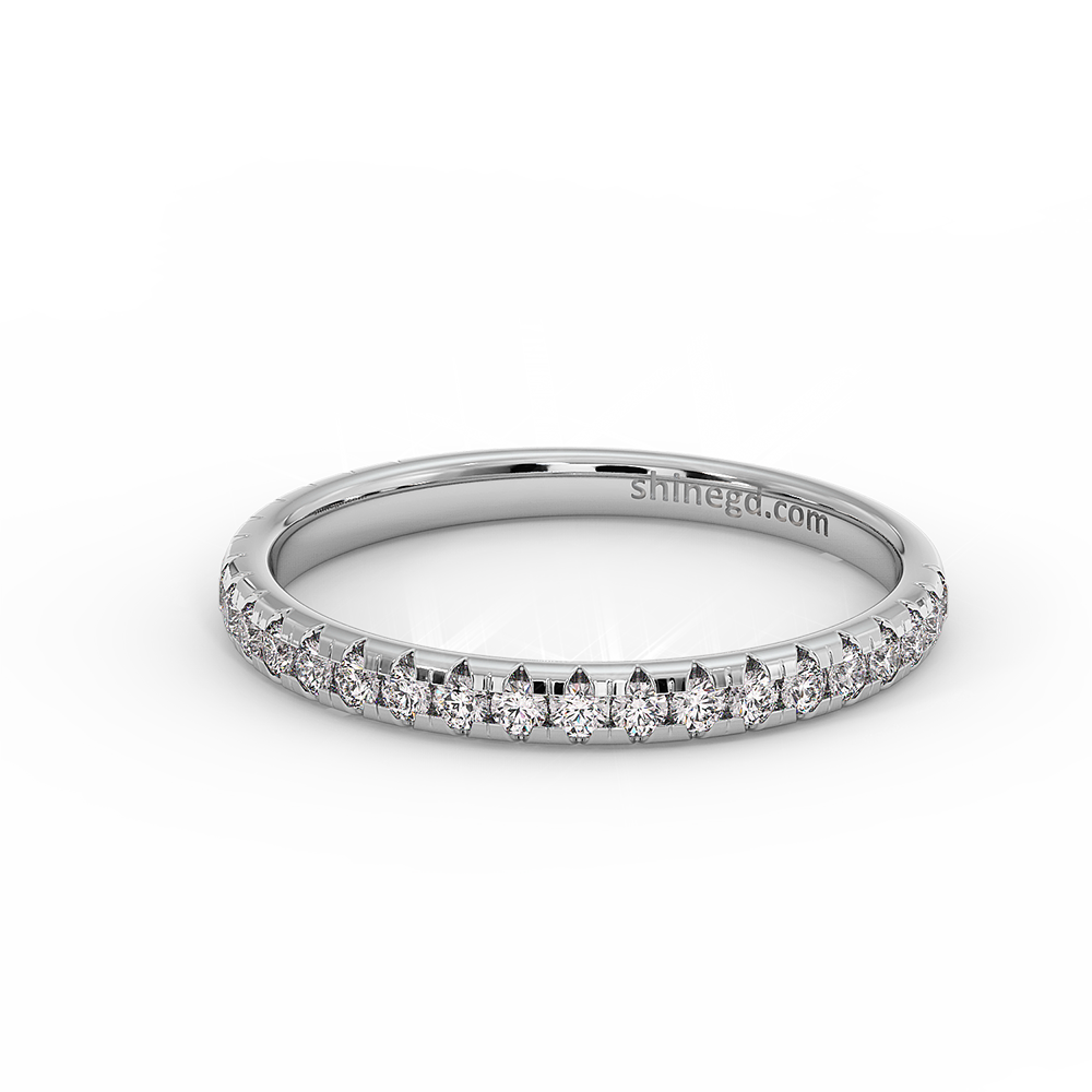 18K Gold Shared Prong Diamond Ring