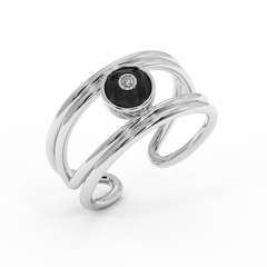 18K Gold Black & White Diamond Ring